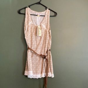 Cottegecore lightweight floral tunic with rawhide belt NWT